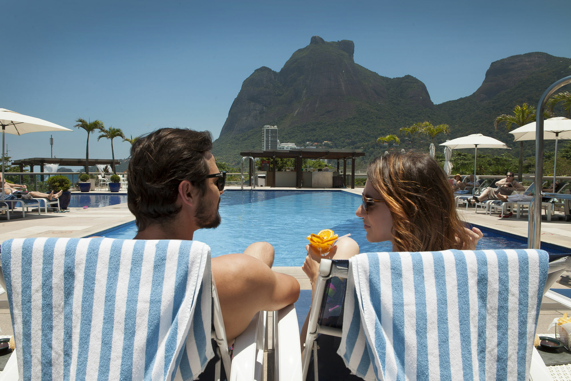 Hotel Pullman Rio De Janeiro Sao Conrado Exterior foto The hotel's pool