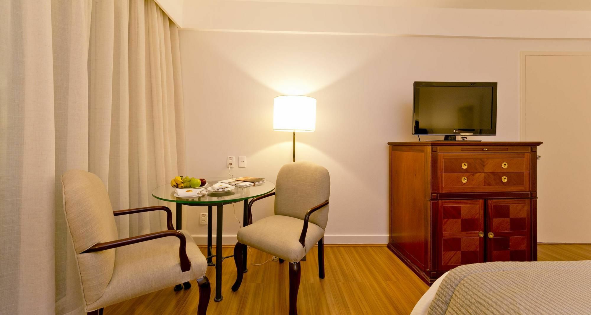 Hotel Pullman Rio De Janeiro Sao Conrado Exterior foto A room at the hotel