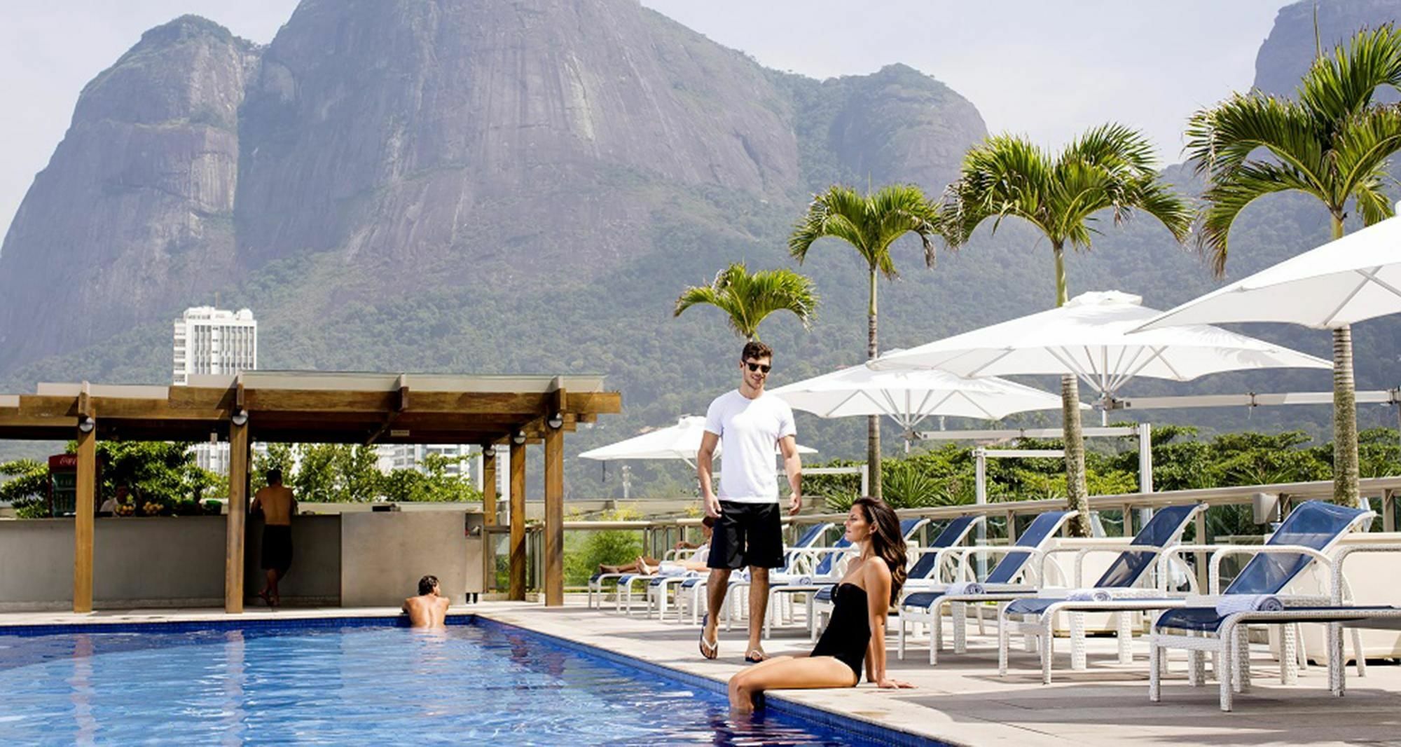 Hotel Pullman Rio De Janeiro Sao Conrado Exterior foto The hotel's pool